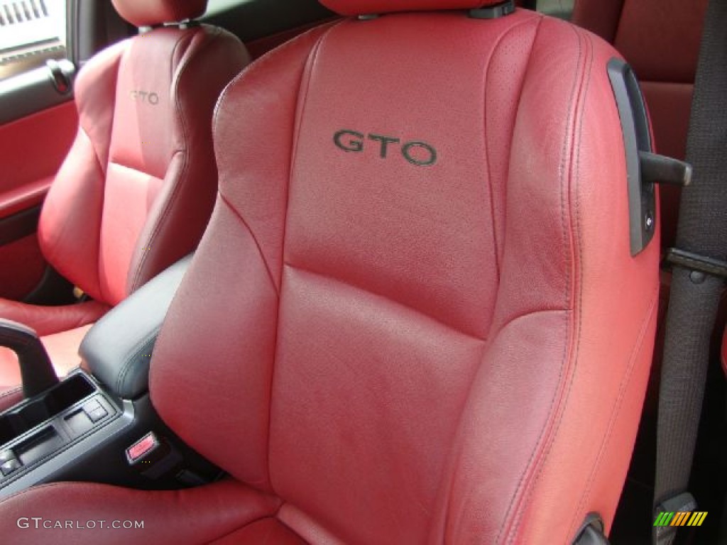 Red Interior 2005 Pontiac GTO Coupe Photo #52250071