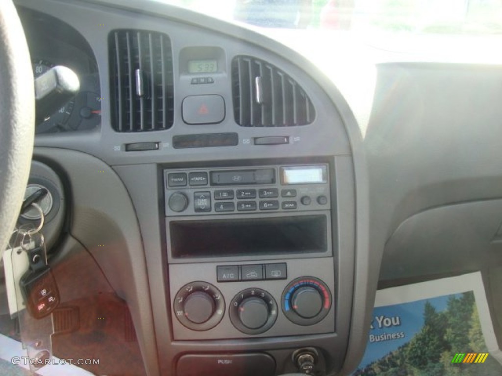 2004 Elantra GLS Sedan - Sea Shell Green / Beige photo #15