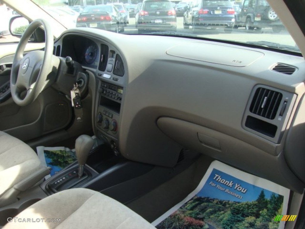 2004 Elantra GLS Sedan - Sea Shell Green / Beige photo #24