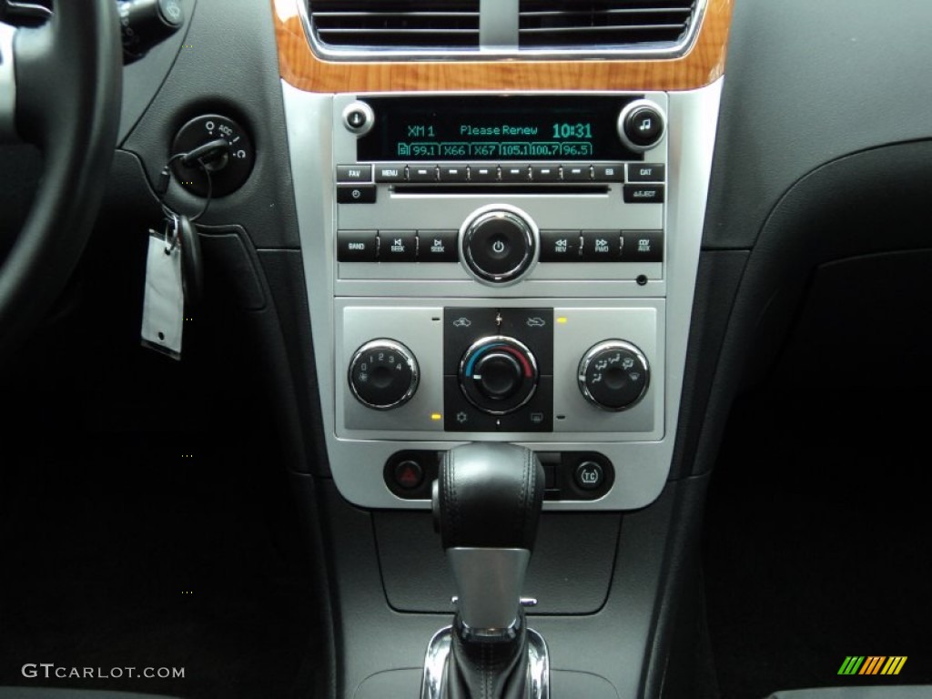 2011 Chevrolet Malibu LT Controls Photo #52252570