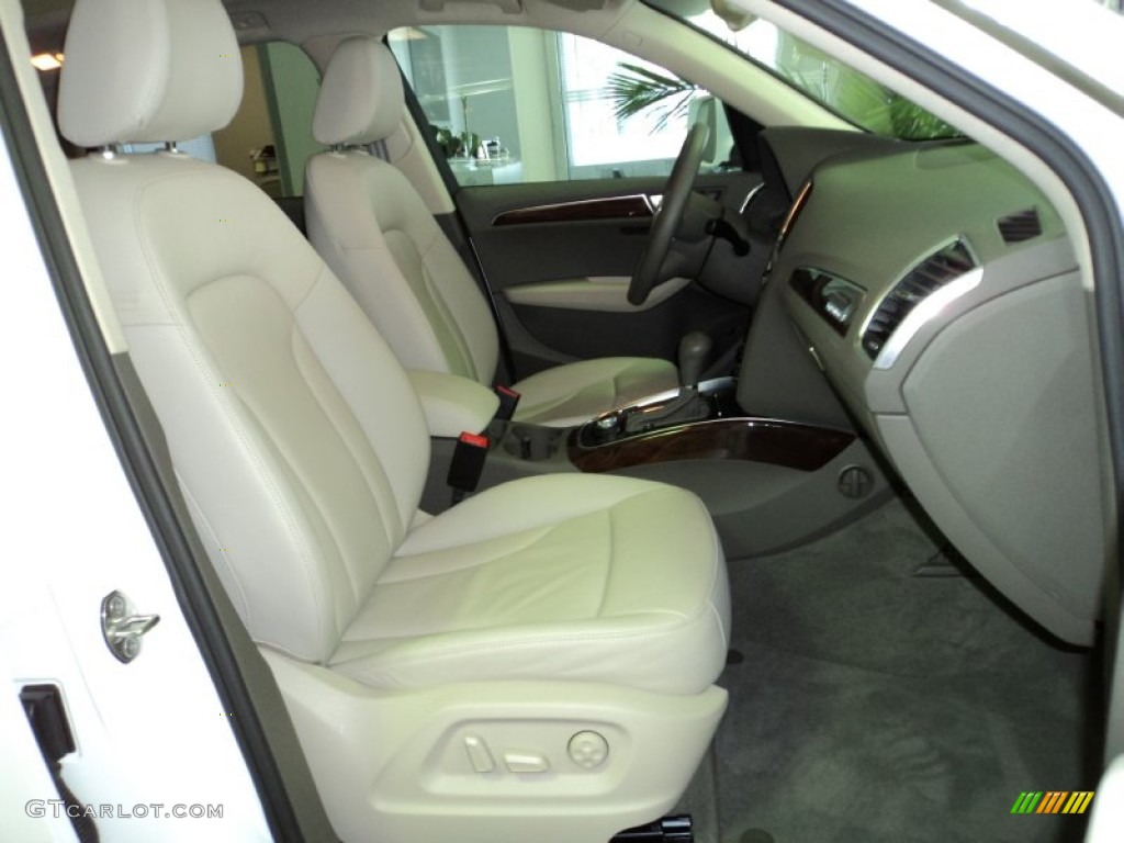 Cardamom Beige Interior 2011 Audi Q5 3.2 quattro Photo #52252735