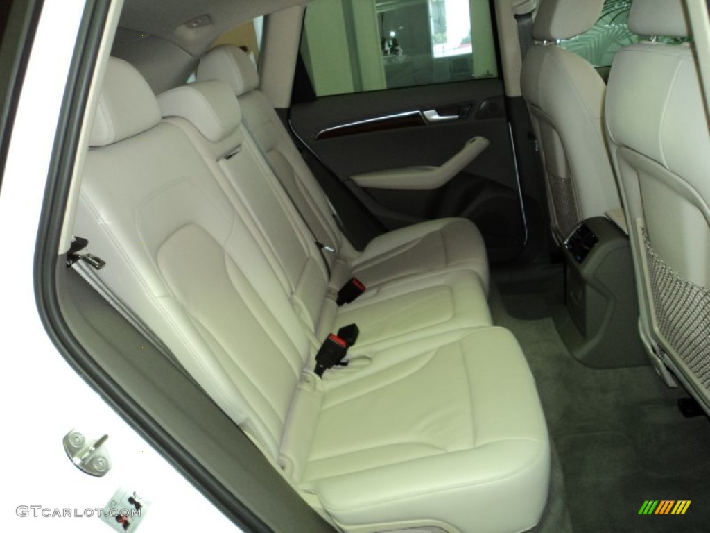 Cardamom Beige Interior 2011 Audi Q5 3.2 quattro Photo #52252747