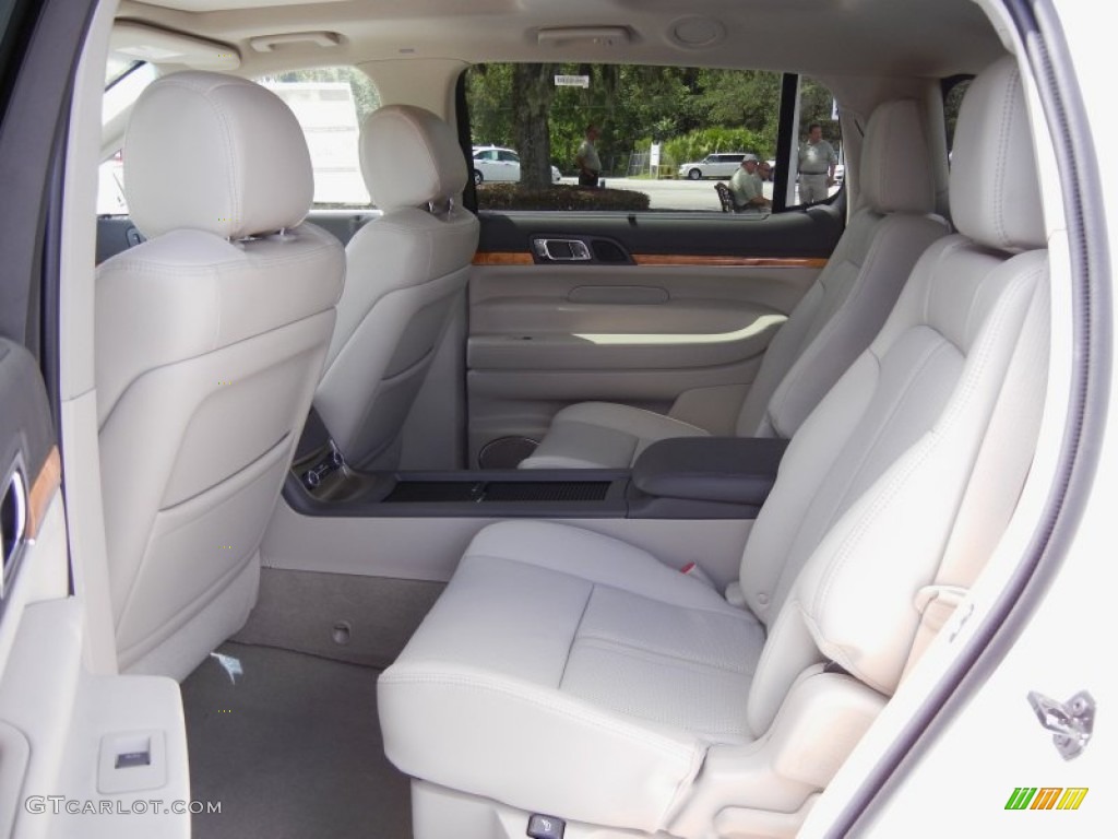 Light Stone Interior 2011 Lincoln MKT FWD Photo #52256572