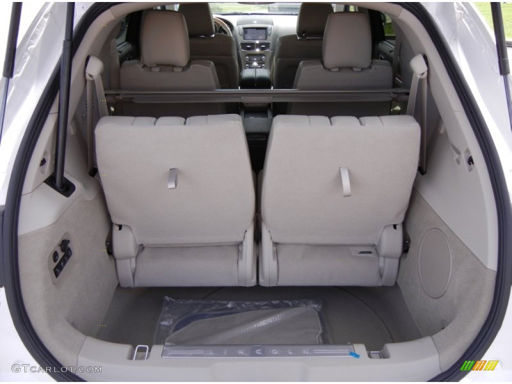 2011 Lincoln MKT FWD Trunk Photo #52256677