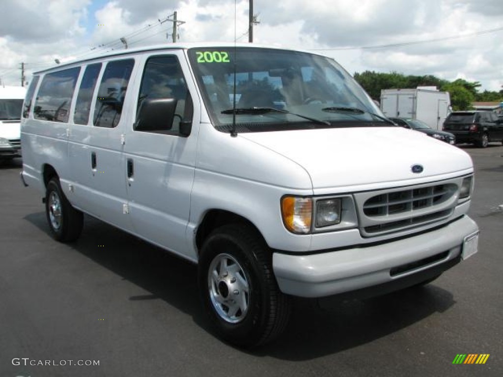 2002 E Series Van E350 XLT 15 Passenger - Oxford White / Medium Graphite photo #1