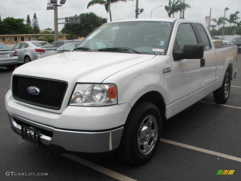 2006 F150 XLT SuperCab - Oxford White / Medium/Dark Flint photo #5