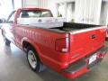 Victory Red - S10 LS Regular Cab Photo No. 3