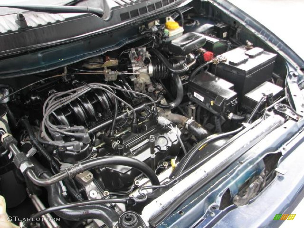 2002 Nissan Quest GXE Engine Photos