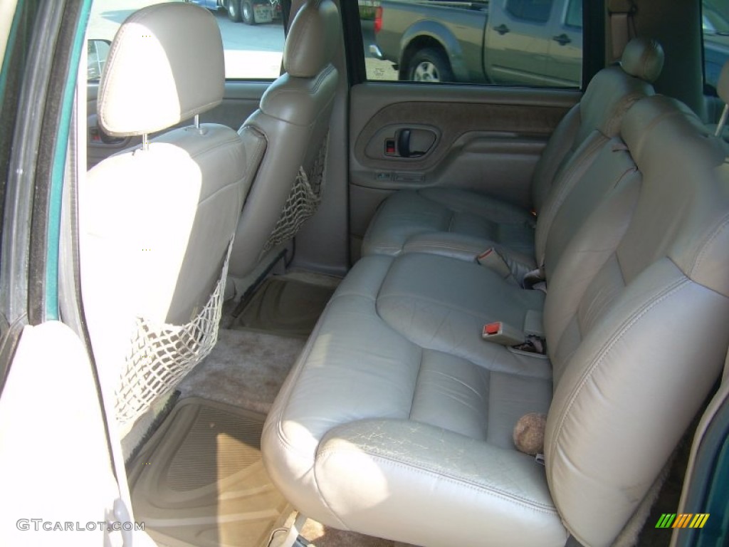 1996 Chevrolet Suburban K1500 4x4 Interior Color Photos
