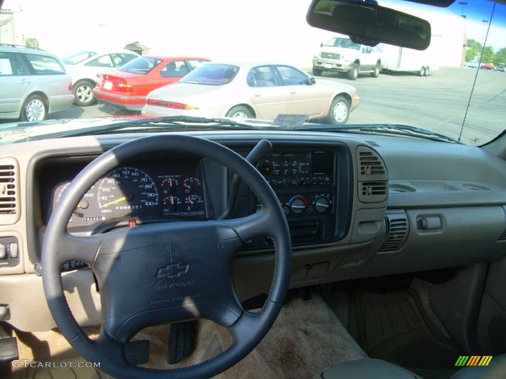 1996 Chevrolet Suburban K1500 4x4 Tan Dashboard Photo #52259113