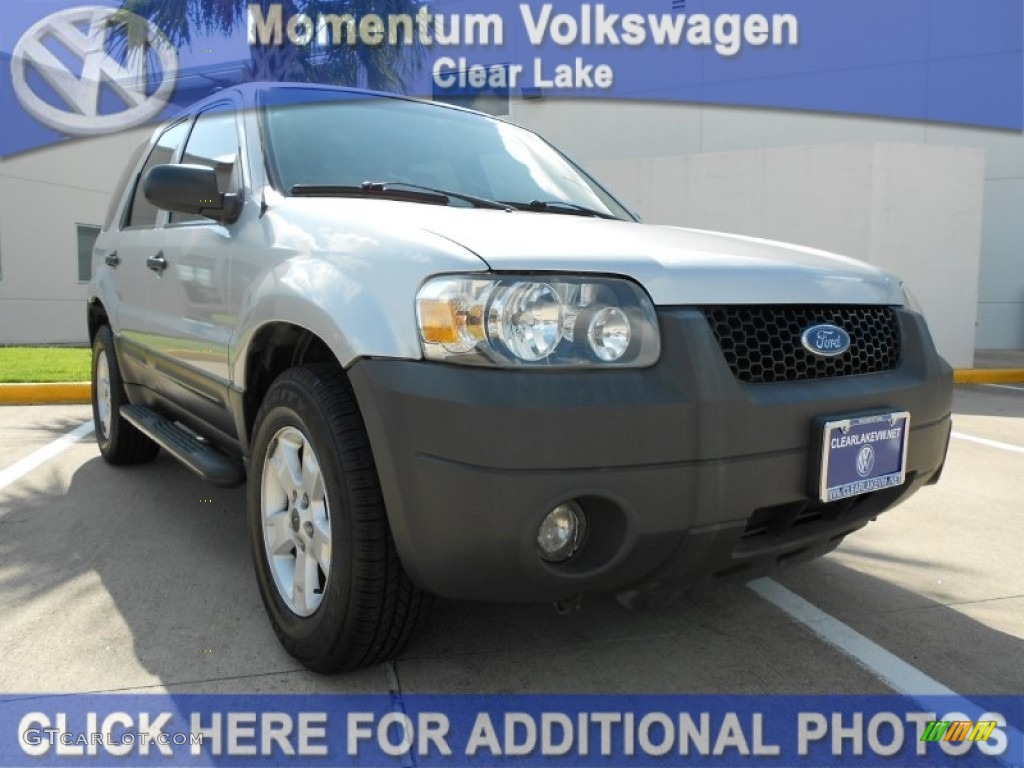 2005 Escape XLT V6 - Silver Metallic / Medium/Dark Flint Grey photo #1