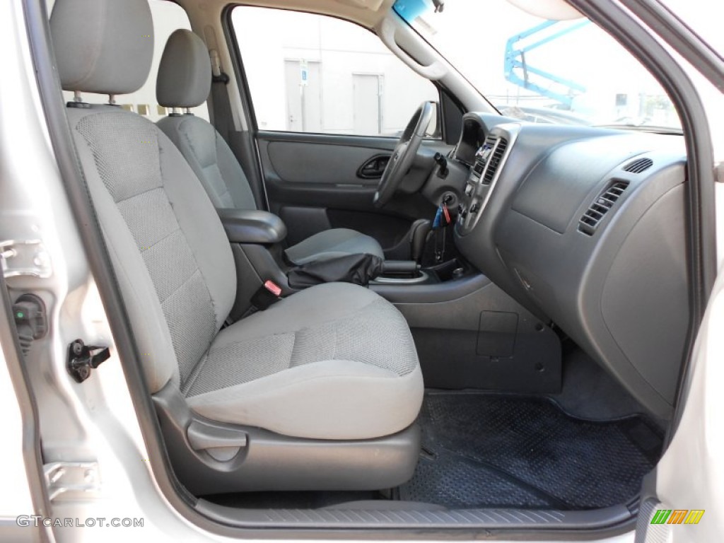 Medium/Dark Flint Grey Interior 2005 Ford Escape XLT V6 Photo #52260175