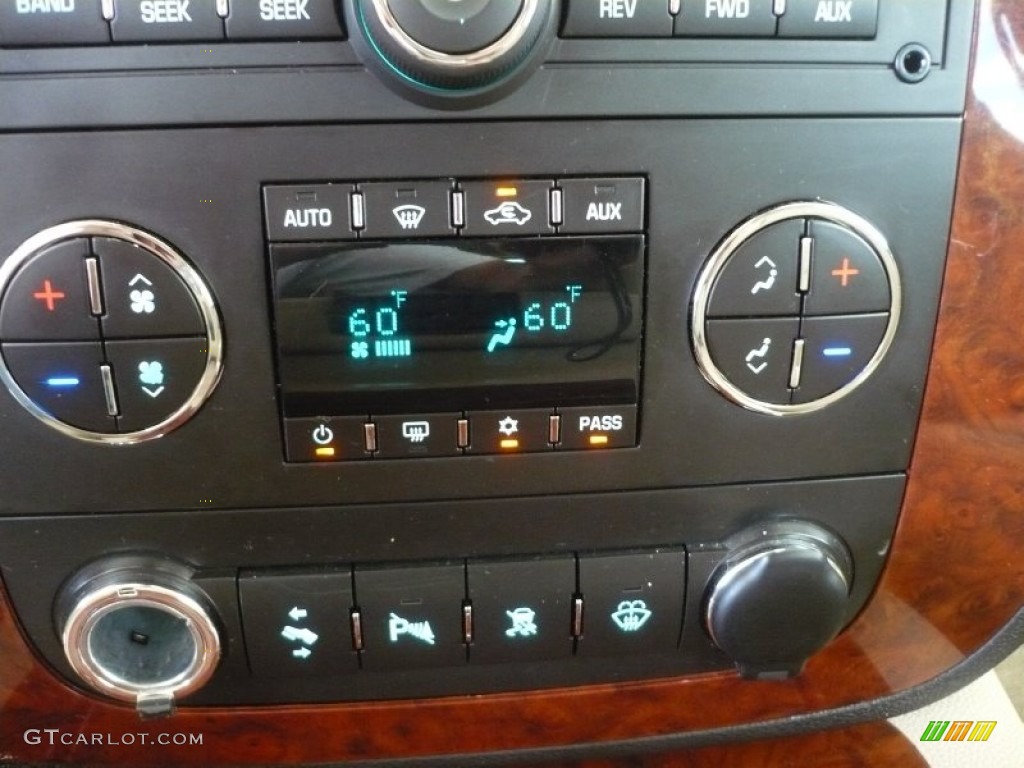2008 Chevrolet Tahoe LTZ 4x4 Controls Photo #52260283