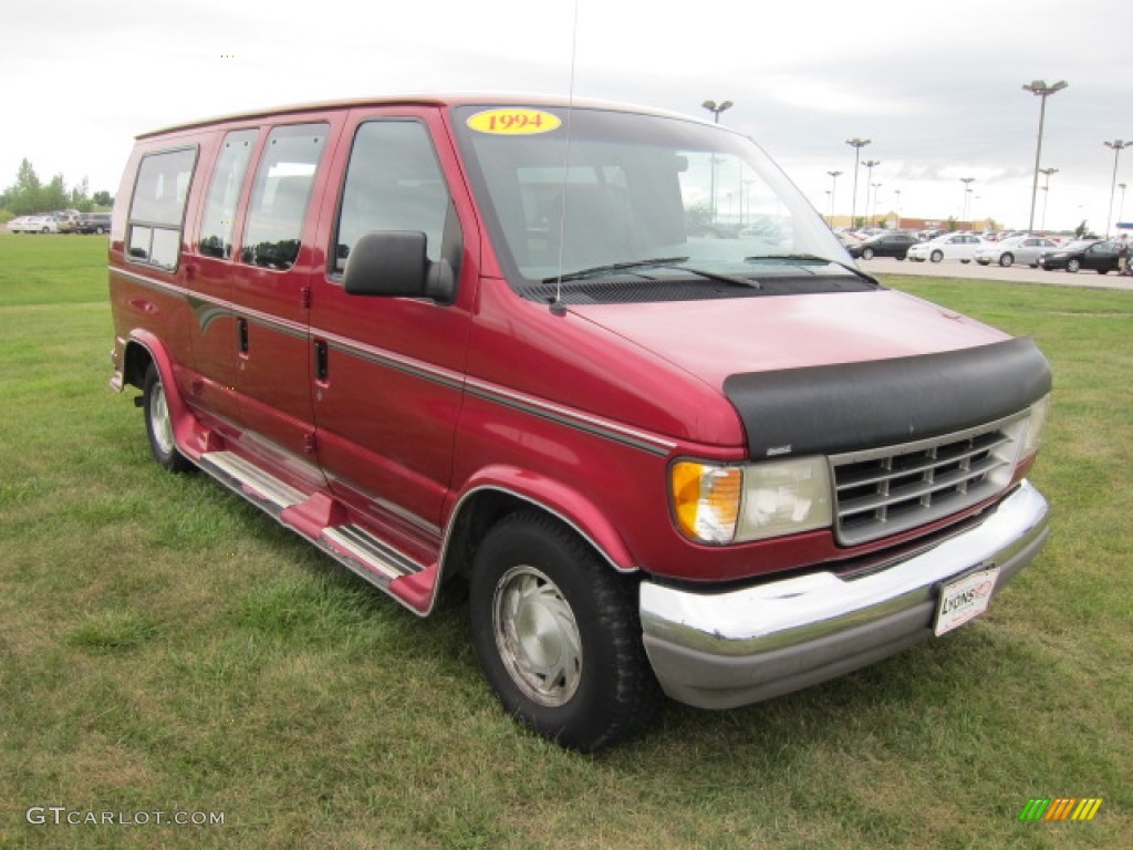 1994 Econoline E150 Passenger Conversion Van - Electric Current Red Metallic / Gray photo #7