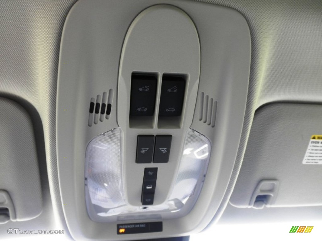 2012 GMC Terrain SLE Controls Photo #52262020