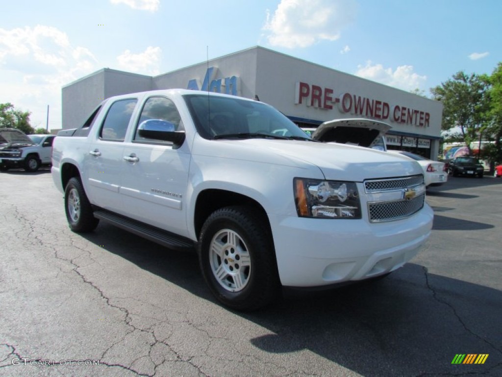 Summit White Chevrolet Avalanche