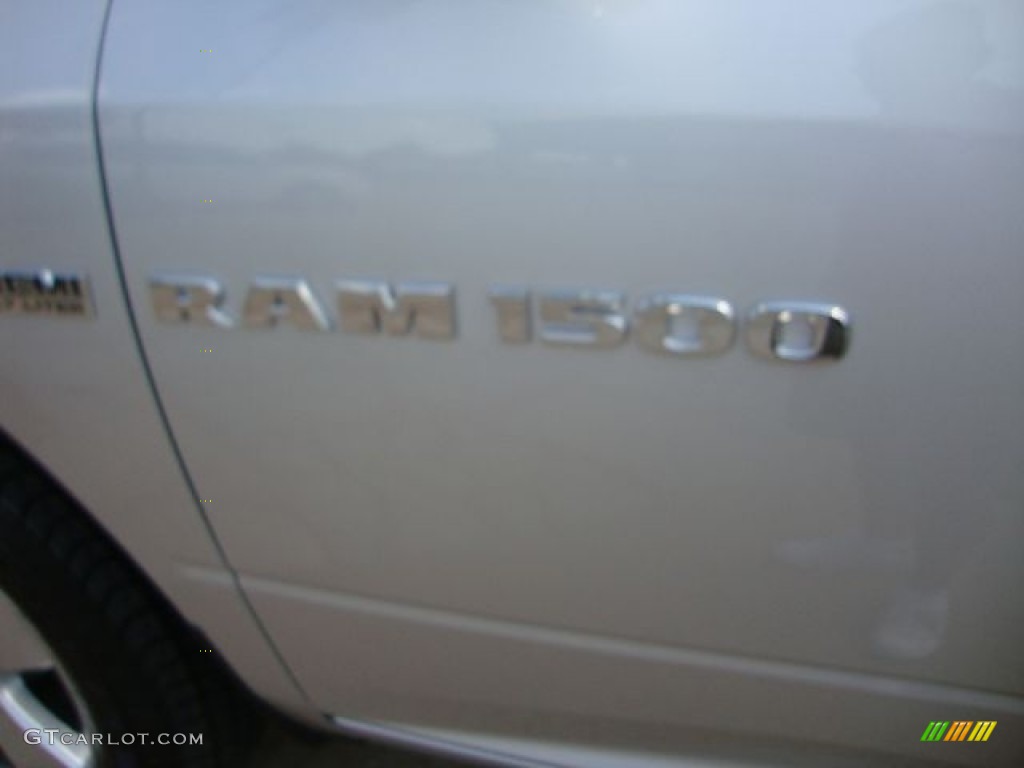 2011 Ram 1500 Big Horn Quad Cab 4x4 - Bright Silver Metallic / Dark Slate Gray/Medium Graystone photo #17