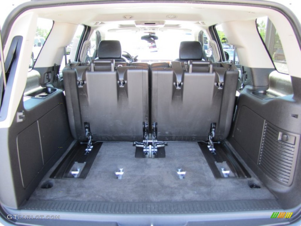 2009 Chevrolet Tahoe LTZ 4x4 Trunk Photo #52267363