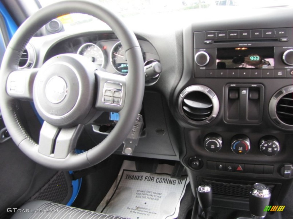 2011 Wrangler Sport S 4x4 - Cosmos Blue / Black photo #10