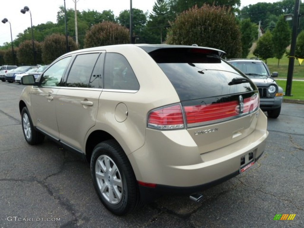 2007 MKX AWD - Dune Pearl Metallic / Medium Camel photo #2