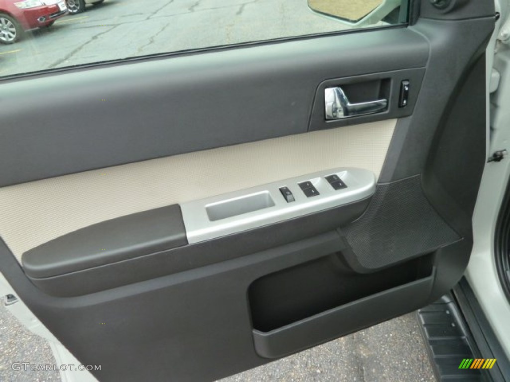 2009 Mercury Mariner V6 Premier 4WD Black Door Panel Photo #52271224