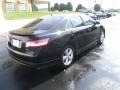 Black - Camry SE Photo No. 7
