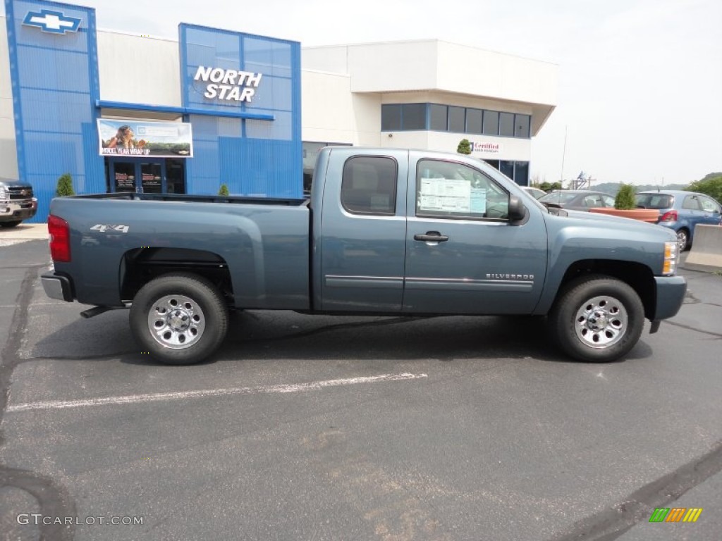 2011 Silverado 1500 LS Extended Cab 4x4 - Blue Granite Metallic / Dark Titanium photo #8