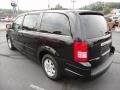 Brilliant Black Crystal Pearlcoat - Town & Country Touring Signature Series Photo No. 5