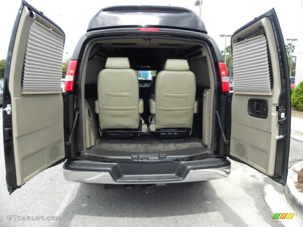 2008 Express 2500 Passenger Conversion Van - Black / Neutral photo #18