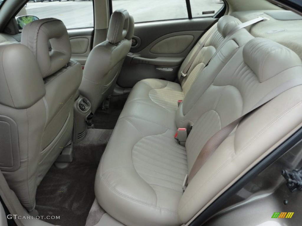 2001 Pontiac Bonneville SE Interior Color Photos