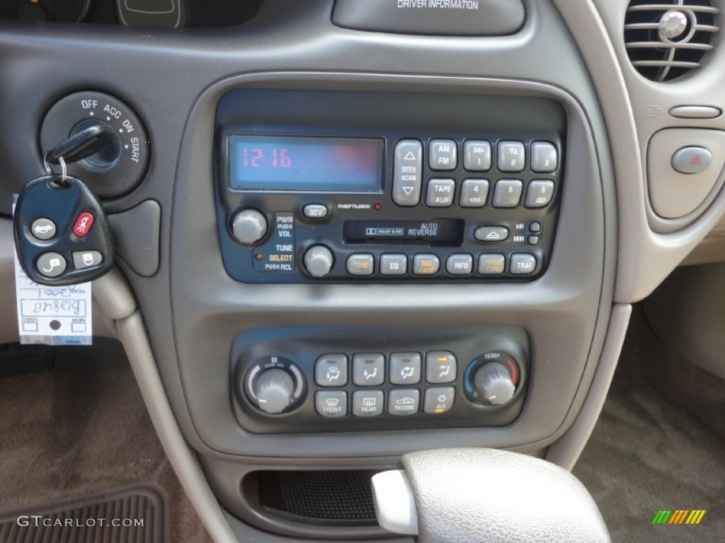 2001 Pontiac Bonneville SE Controls Photos