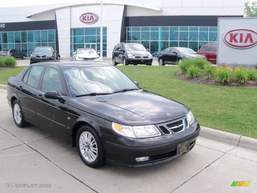 2005 9-5 Arc Sedan - Black / Granite Gray photo #1