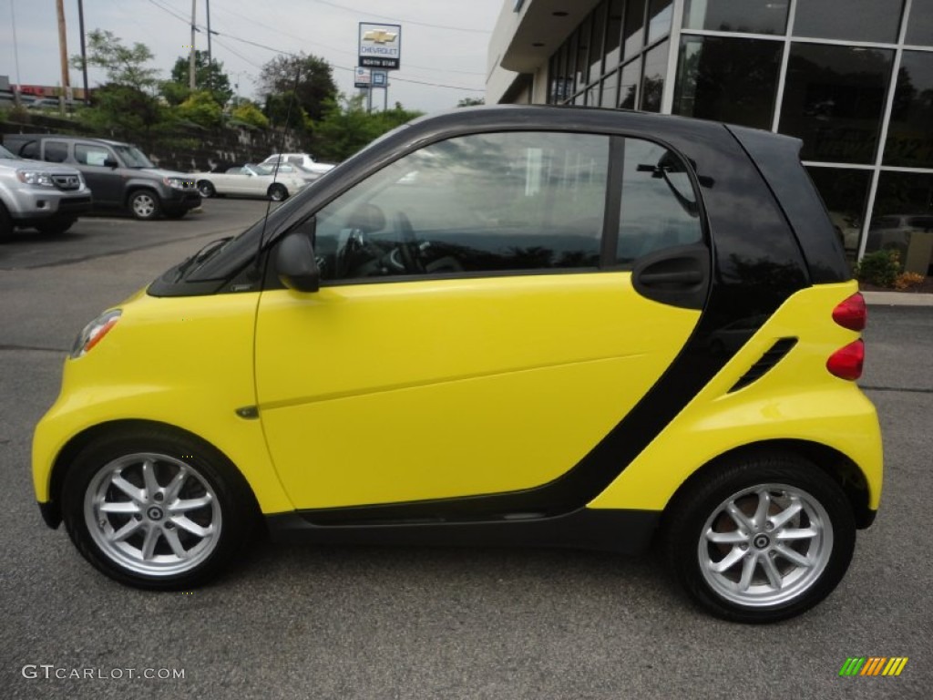 Light Yellow 2008 Smart fortwo passion coupe Exterior Photo #52283717