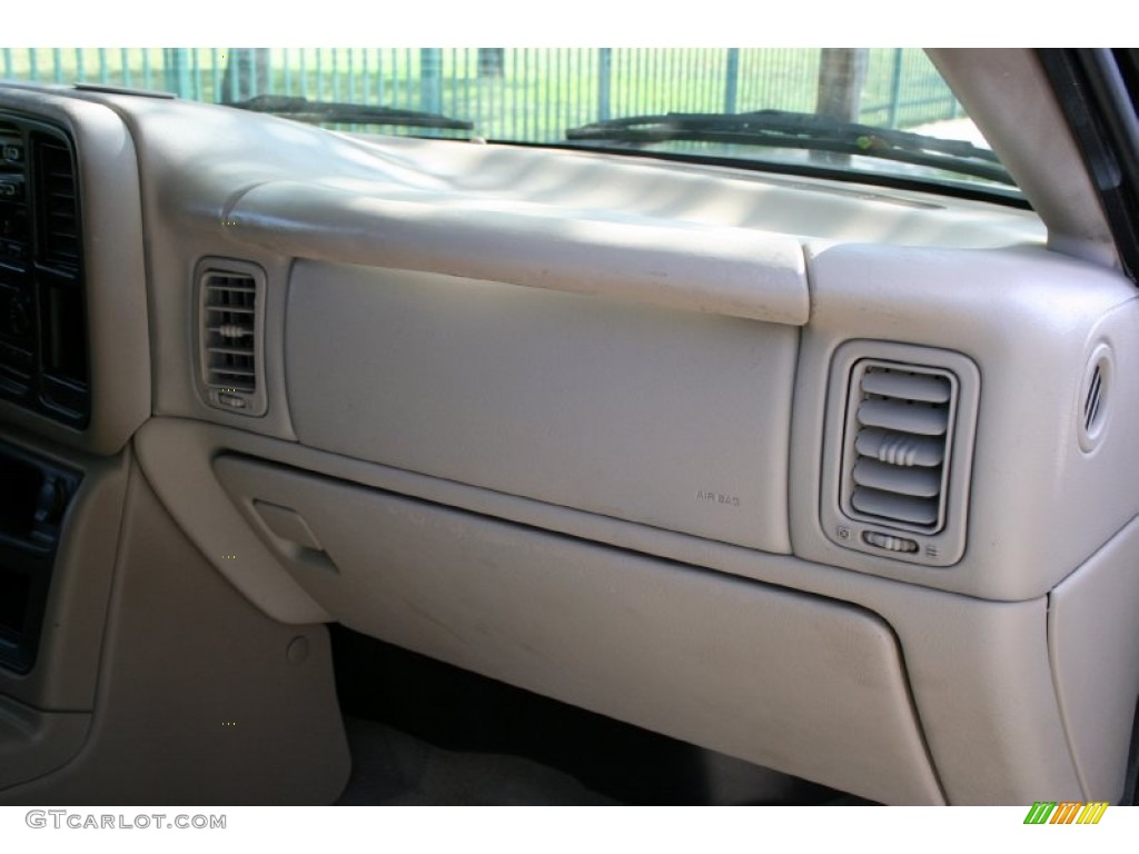 2004 Tahoe LT 4x4 - Dark Green Metallic / Tan/Neutral photo #60