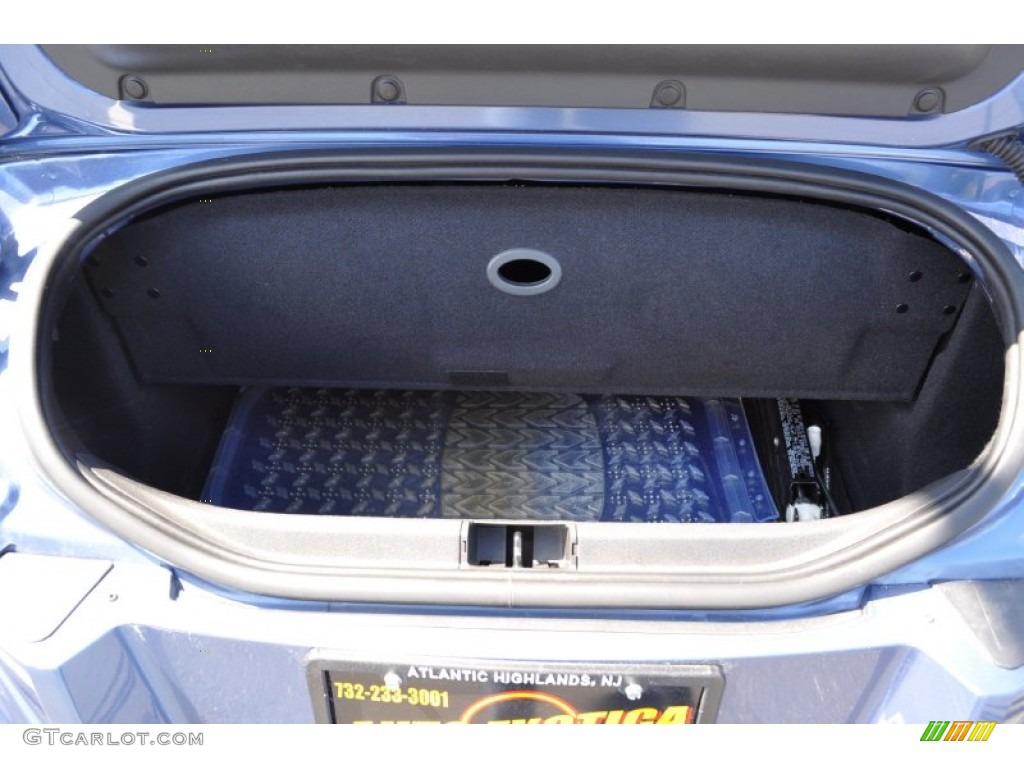 2005 Chrysler Crossfire Limited Roadster Trunk Photo #52289723