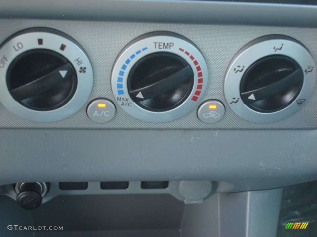 2010 Toyota Tacoma V6 SR5 TRD Sport Double Cab 4x4 Controls Photo #52290827