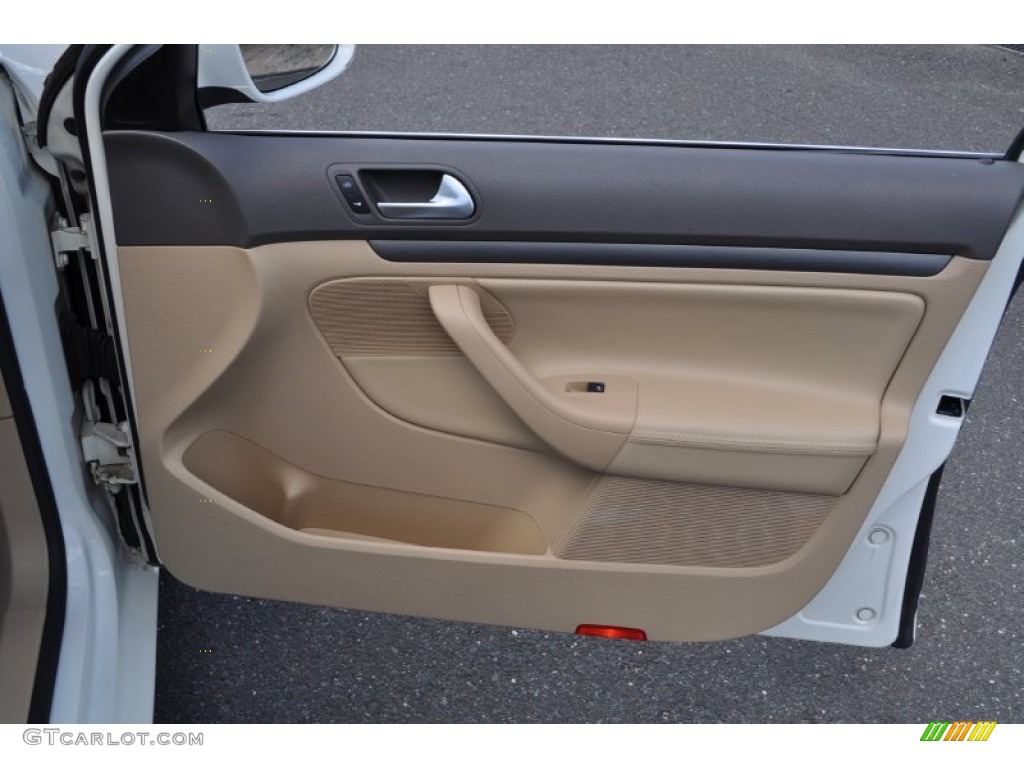 2006 Volkswagen Jetta 2.5 Sedan Pure Beige Door Panel Photo #52292882