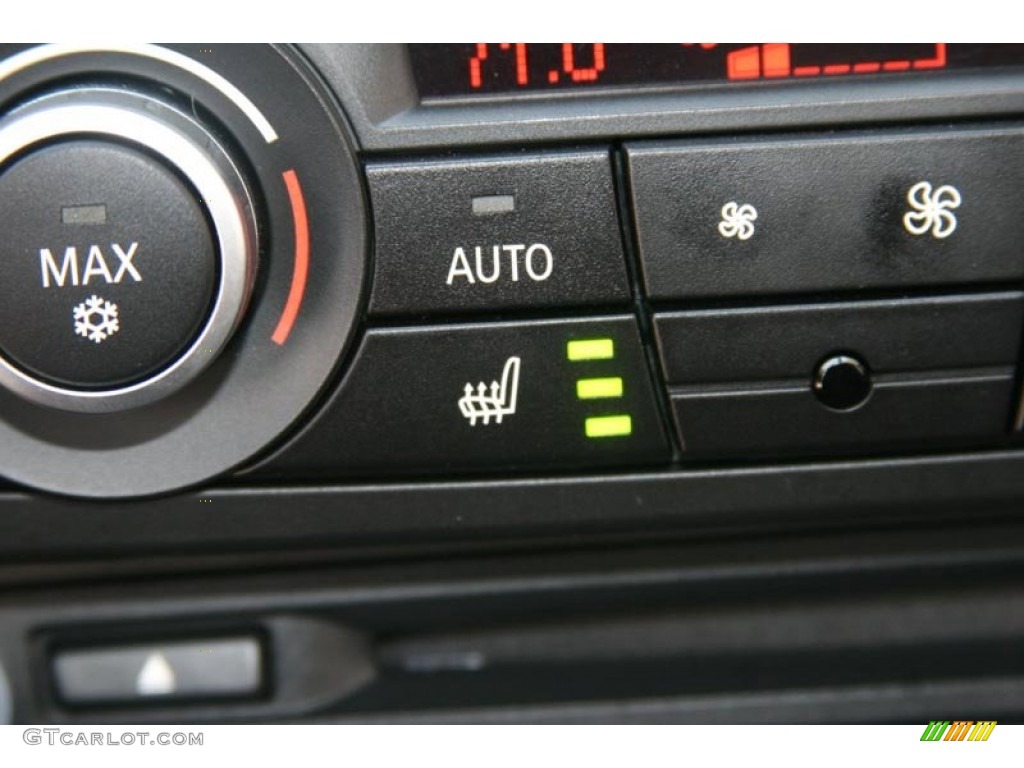 2011 BMW M3 Convertible Controls Photo #52297724