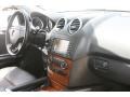 Black - ML 350 4Matic Photo No. 37