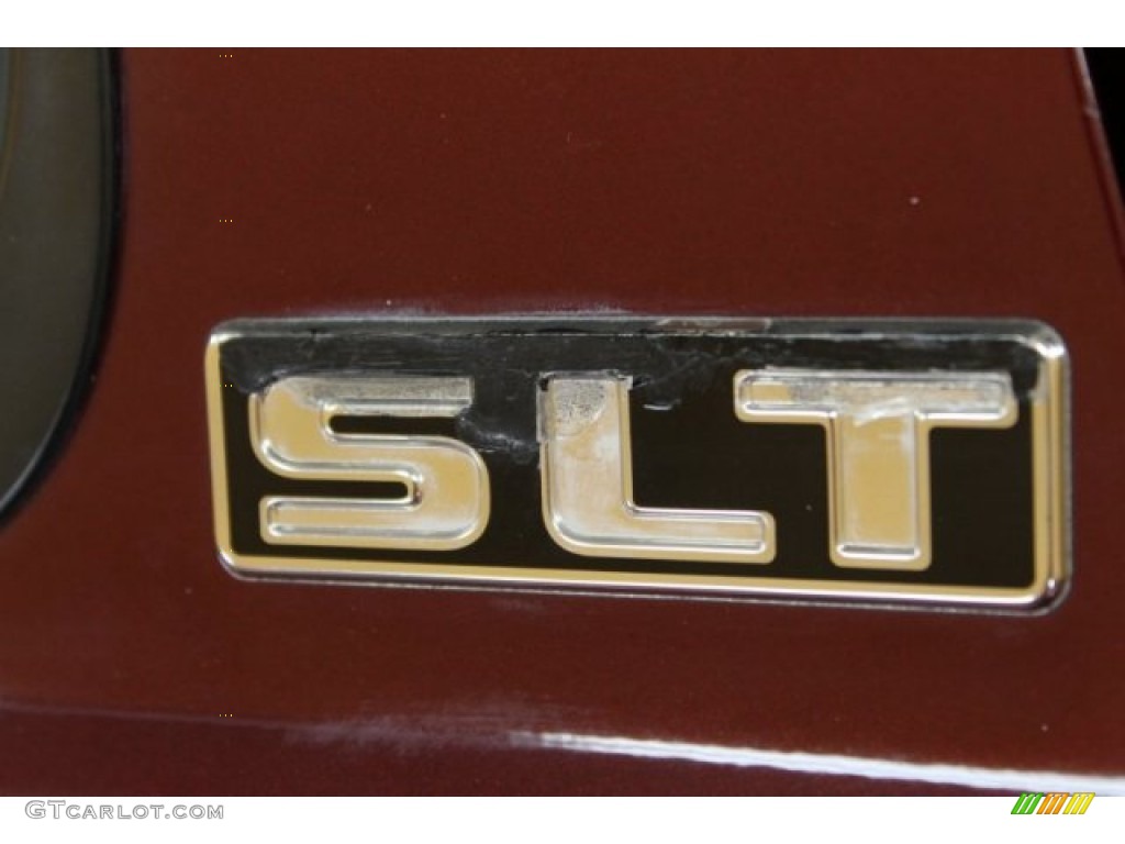 2002 Durango SLT 4x4 - Dark Garnet Red Pearl / Sandstone photo #5