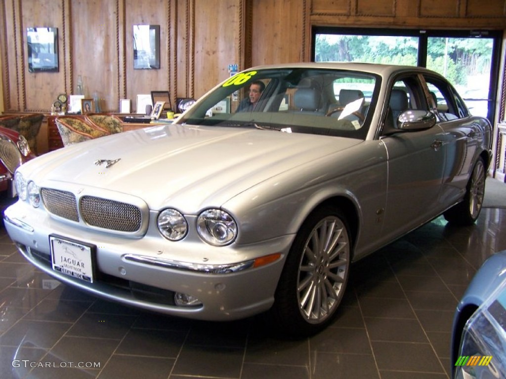 2006 XJ XJR - Platinum Silver Metallic / Dove photo #1