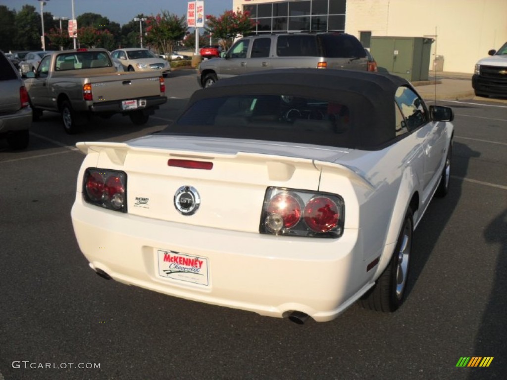 2006 Mustang GT Premium Convertible - Performance White / Light Graphite photo #3