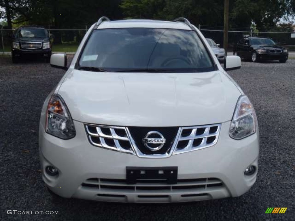 2011 Rogue SL - Pearl White / Gray photo #5