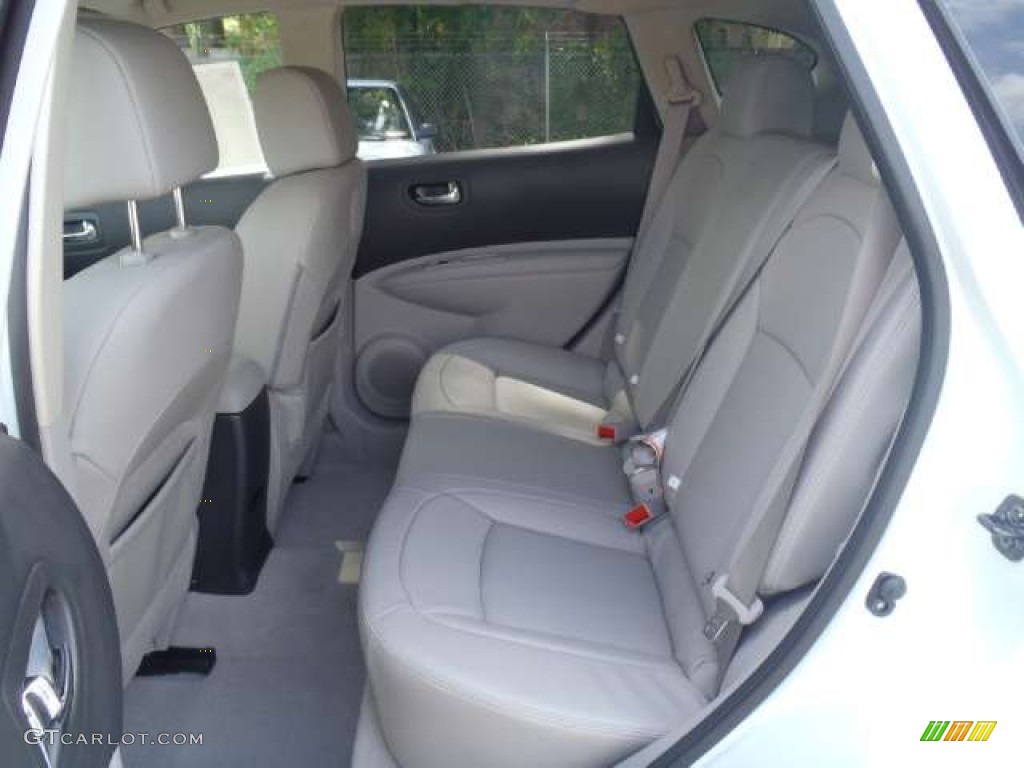 2011 Rogue SL - Pearl White / Gray photo #13