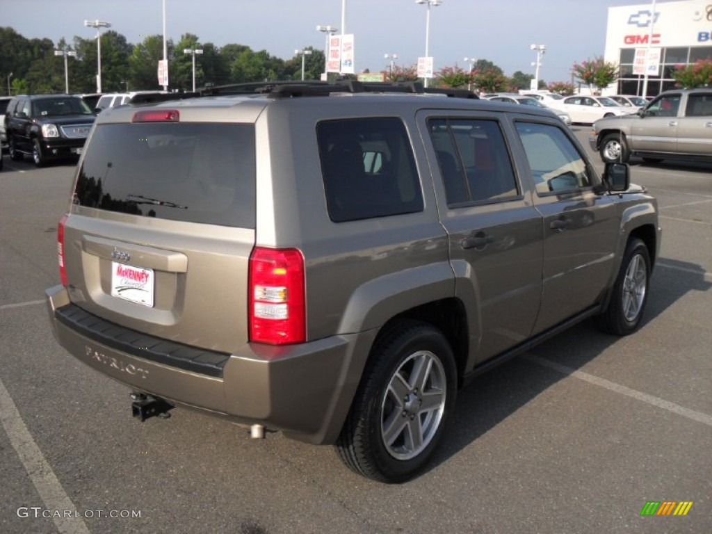 2007 Patriot Sport - Light Khaki Metallic / Pastel Pebble Beige photo #4