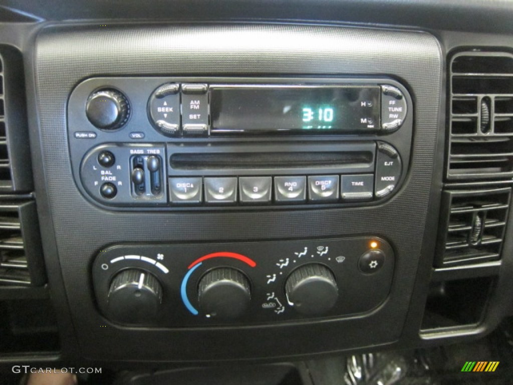 2003 Dodge Dakota SLT Quad Cab Controls Photo #52312449