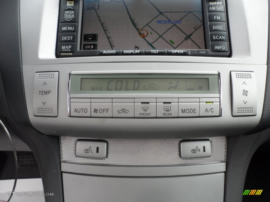 2006 Toyota Solara SLE V6 Coupe Controls Photos