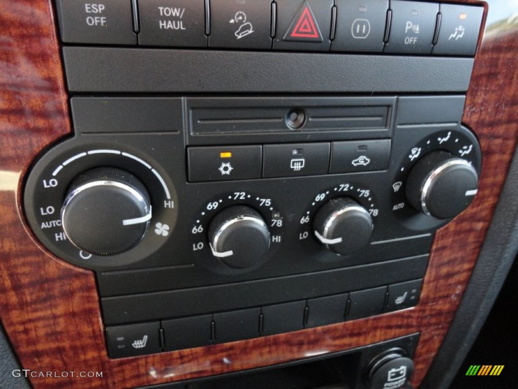 2008 Jeep Commander Limited 4x4 Controls Photos