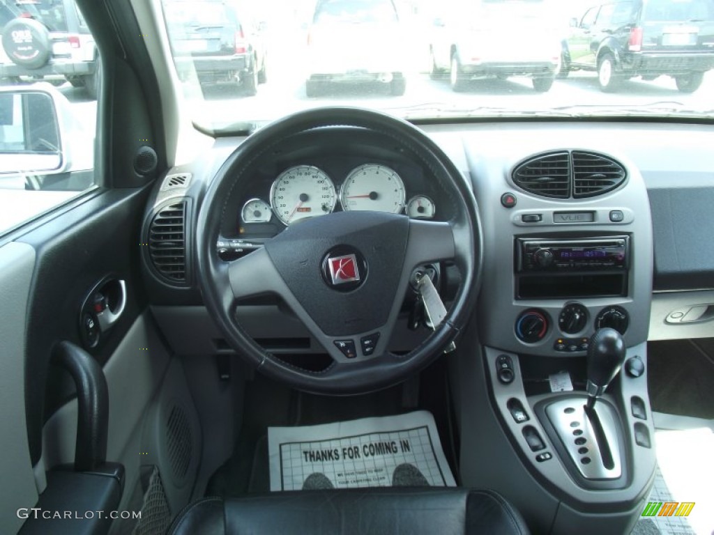 2005 Saturn VUE Red Line Ebony Dashboard Photo #52318251