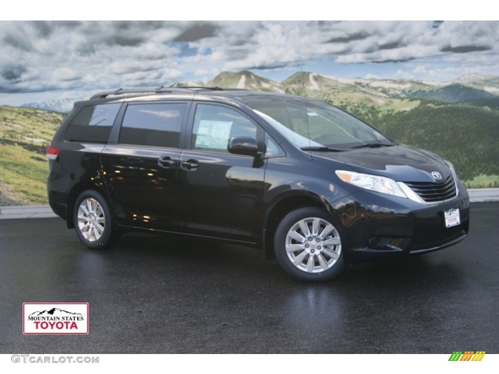 2011 Sienna LE AWD - Black / Light Gray photo #1